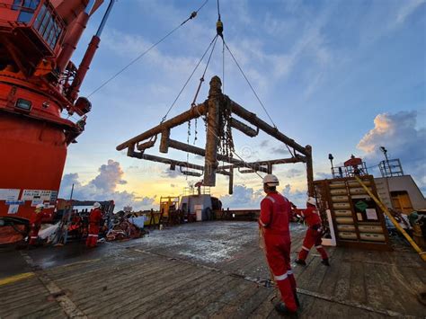 Offshore Job Lifting Job Rigger Team On Board Dp 3 Vessel Stock Photo