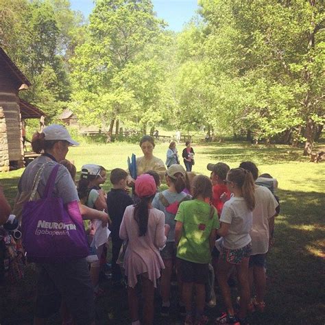 What A Great Day For School Groups At The Homeplace S Farm