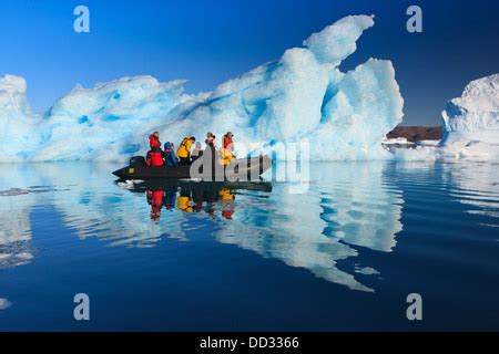 Zwischen Den Eisbergen Bei R De Scoresby Sund Gr Nland Kreuzfahrt