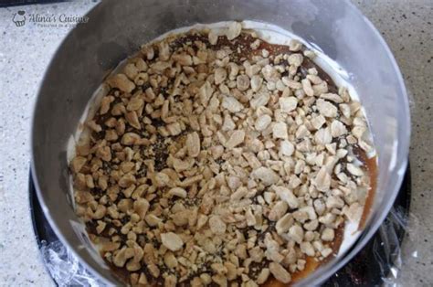 Tort Inghetata Snickers Alinas Cuisine