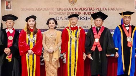 Raih Gelar Doktor Hukum di UPH, Ida Sumarsih Beri Solusi Tingkatkan ...