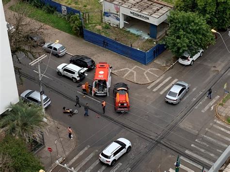 Acidente Envolvendo Carro E Moto Deixa Uma Pessoa Ferida No Centro De