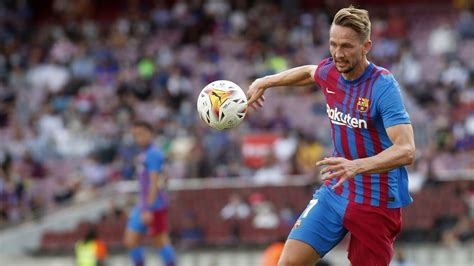 Fc Barcelona Luuk De Jong Contra La Condena Del Camp Nou Marca