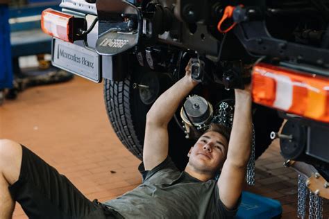 Ausbildung Kfz Mechatroniker M W D Mit Schwerpunkt