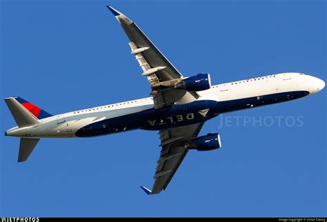 N114DN | Airbus A321-211 | Delta Air Lines | Conor Clancy | JetPhotos