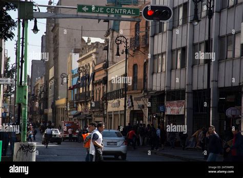 Eje Central Lazaro Cardenas Fotografías E Imágenes De Alta Resolución