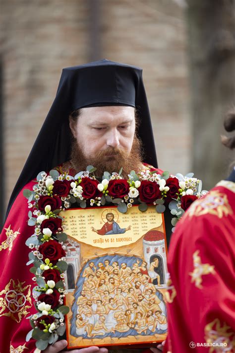 Procesiune Cu Moa Tele Sfin Ilor De Mucenici La M N Stirea Antim