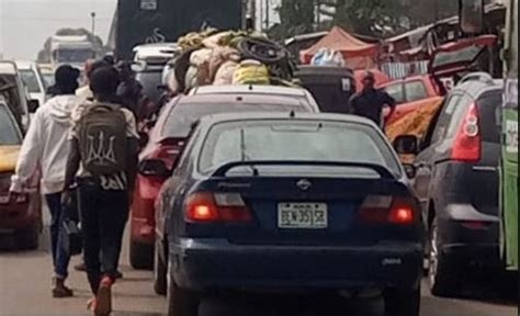 Protesters Block Lagos Benin Expressway Over Fuel Price Hike