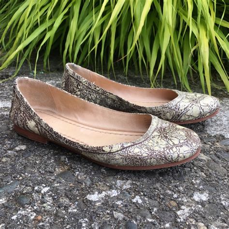 Frye Carson Crackle Leather Ballet Flat Gem