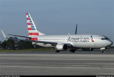 N975AN American Airlines Boeing 737 823 WL Photo By KMCO Spotter ID