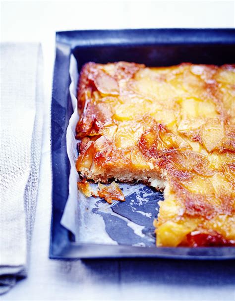 Financier aux pommes caramélisées pour 6 personnes Recettes Elle à Table