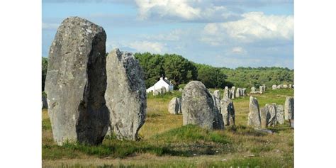 Morbihan Menhirs détruits à Carnac le maire pris à partie est sous