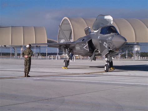 Marine Corps Welcomes First F 35b Aircraft To Its Fleet 2nd Marine