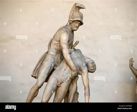 Menelaus patroclus statue hi-res stock photography and images - Alamy