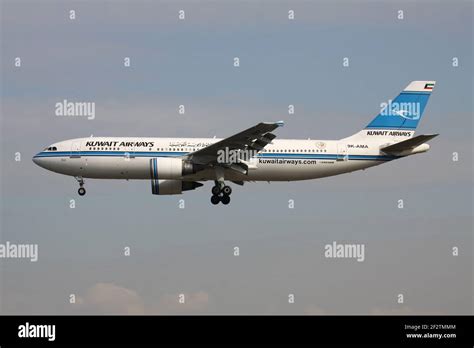 Kuwait Airways Airbus A300-600 with registration 9K-AMA on final for ...