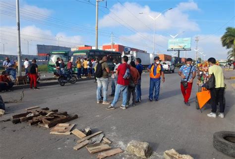 Noticias Barranquilla Siguen Bloqueos De Conductores En Las Vías