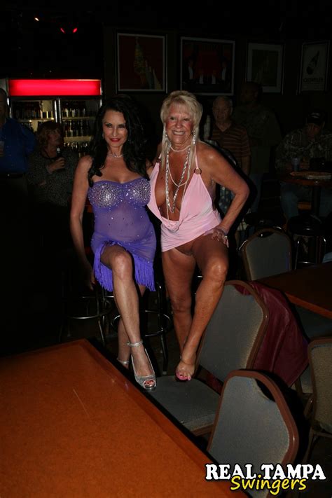 Fabulous Mature Double Dee And Her Girlfriends Expose Their Big Tits Coedcherry
