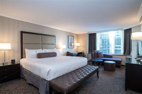 Hotels Downtown Edmonton Rooms | Sandman Signature Edmonton Downtown