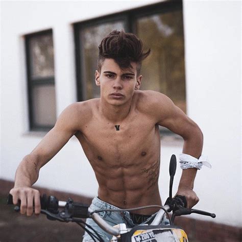 Victor Perez Vctorperezz • Fotos Y Vídeos De Instagram Cute Teenage Boys Cute White Boys