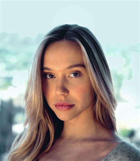 ‘the Enforcer Actor Alexis Ren Joins Gamer Action Thriller ‘latency