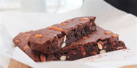 Gluten Free Chocolate Nut Brownies » Food by Theresa Visintin