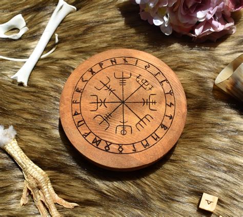 Vegvisir Viking Elder Futhark Valhalla Wood Rune Dice Set In Etsy In