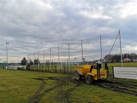 Trwa Modernizacja P Yty G Wnej Stadionu Miejskiego W Lubaczowie