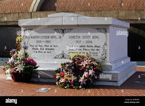 Tomb of Martin Luther King Jr. & Corretta Scott King, National Historic ...