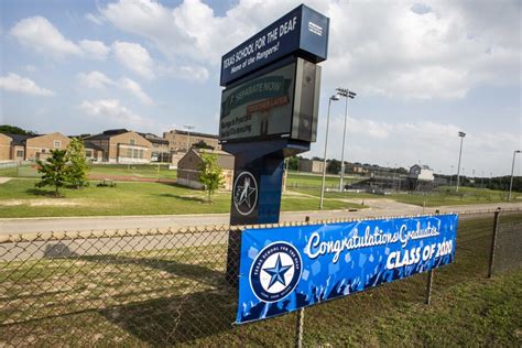 Here's How Texas' Schools For The Deaf And Blind Stay Connected To ...