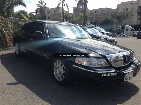 2011 Lincoln Town Car Signature L Sedan 4 Door 4 6l