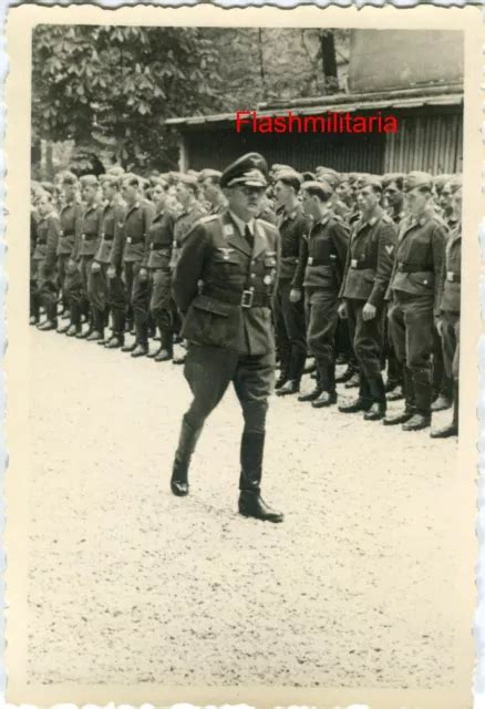 Photo Allemande Guerre Ww Officier Et Soldats Luftwaffe En Eur