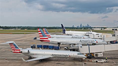 シャーロットダグラス国際空港から飛行機に乗るのに費用がかかる5つの理由