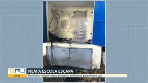 Bandidos furtam cabos elétricos de uma escola municipal em Ramos pela