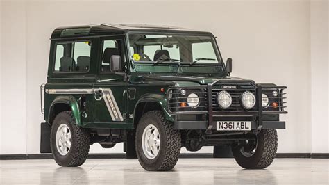 Land Rover Defender County Station Wagon Tdi Youtube