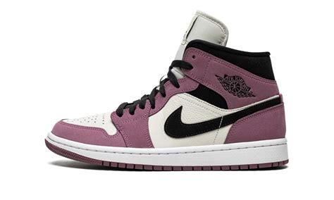 Nike Wmns Air Jordan Mid Shadow