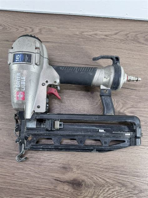 PORTER CABLE FN250C 16 GA FINISH NAILER PNEUMATIC 1 TO 2 1 2