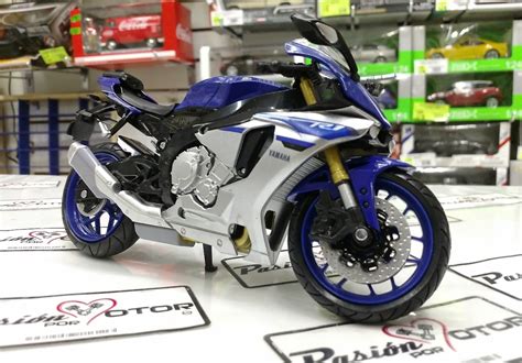 Yamaha Yzf R1 2016 Azul Plata Moto Pasion Por Motor A Escala Mercado