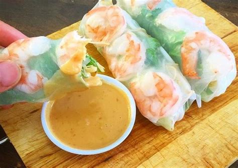 Prawn Vietnamese Rice Paper Roll And Peanut Chilli Dipping Sauce Recipe