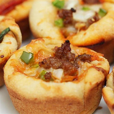 Muffin Tin Deep Dish Pizzas Recipe By Maklano