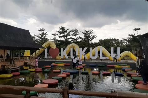 Taman Anggur Kukulu Destinasi Wisata Rakyat Dengan Harga Terjangkau