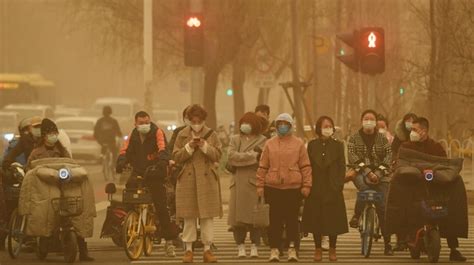 北京遭遇沙尘天气 中国日报网