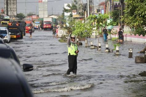 Foto Banjir Dan Semarang Yang Tak Bisa Dipisahkan