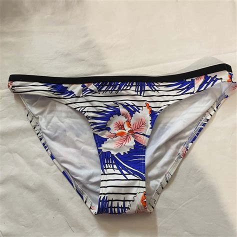 Rip Curl Size Patterned Bikini