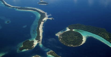 Marovo Lagoon | Seven Natural Wonders of Oceania