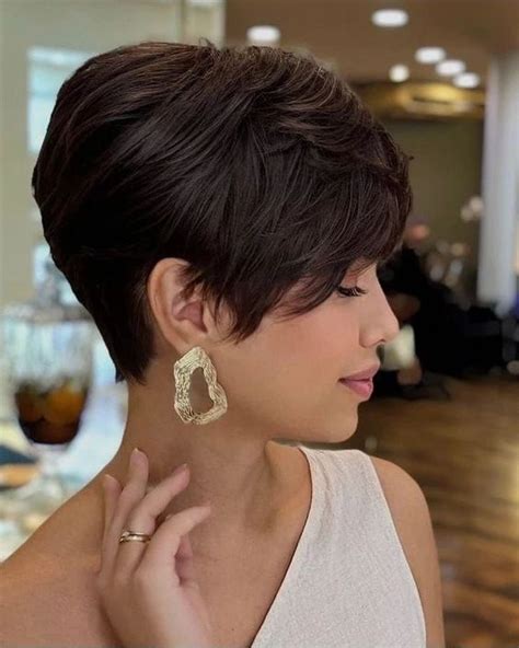 32 Low Maintenance Pixie Cuts That Are Still Super Cute Page 29 Of 32