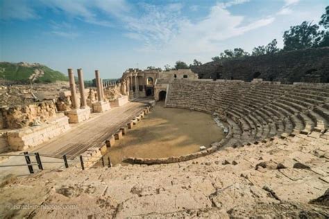 Is Caesarea Amphitheater really an amphitheater? - Israel in Photos