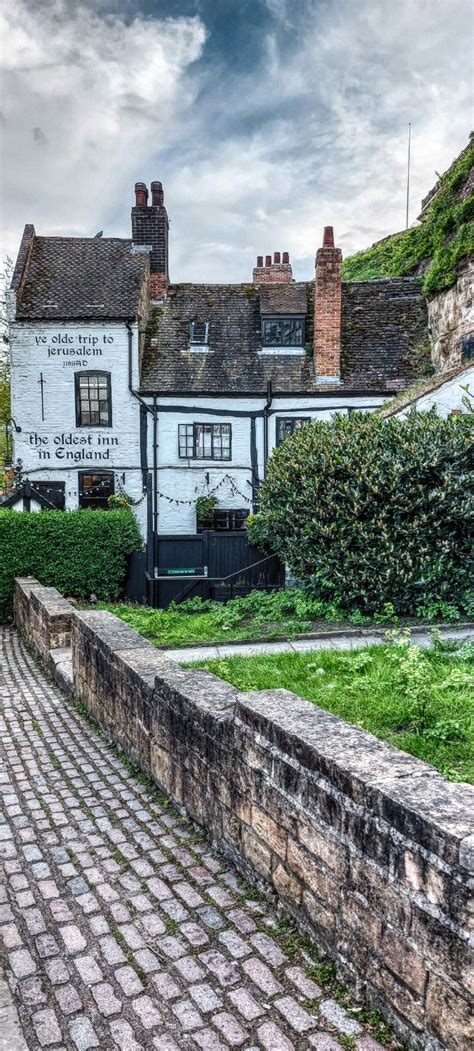 Solve The Oldest Inn In England Jigsaw Puzzle Online With Pieces