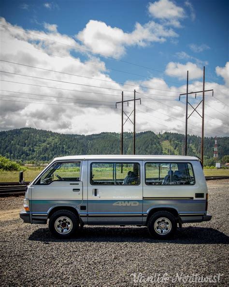 1989 Toyota HIACE Super Custom 4wd Vanlife Northwest