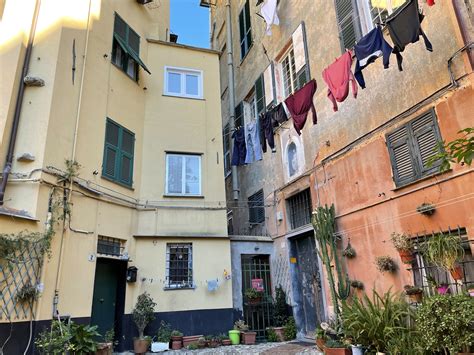 Il Quartiere Del Carmine Il Piccolo Borgo Nel Cuore Di Genova