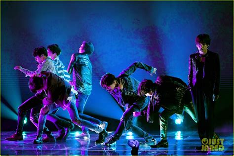 Bts Deliver Epic Performance Of Fake Love At Billboard Music Awards